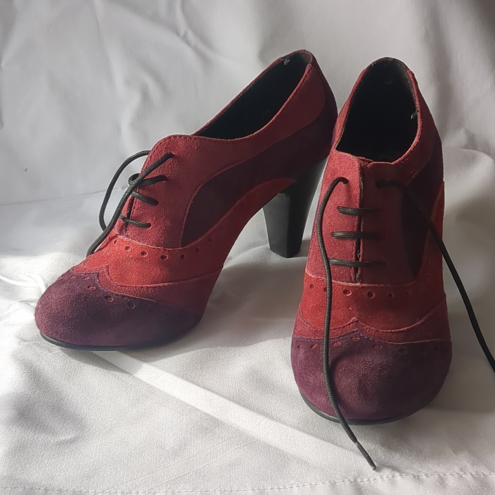 Carlo Rossetti burgundy colourblock suede Oxford heeled booties | Size 6.5